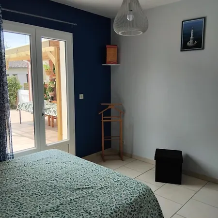 Maison Spacieuse Avec Piscine Et Jardin * Hourtin