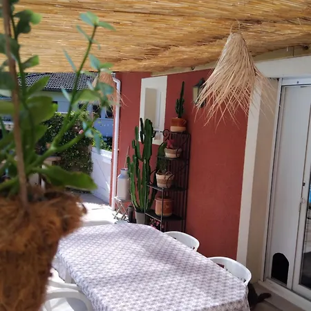 Maison Spacieuse Avec Piscine Et Jardin * Hourtin