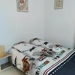 Maison Spacieuse Avec Piscine Et Jardin Casa de Férias *