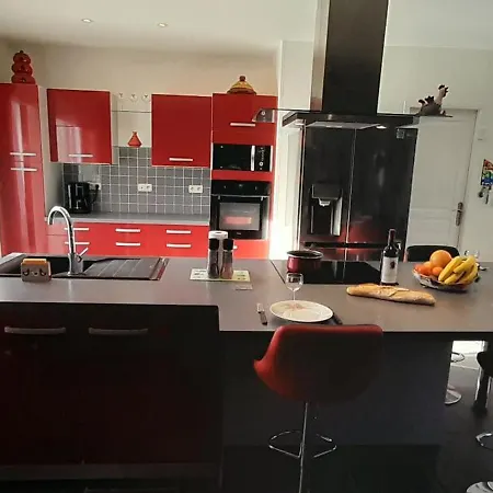 Maison Spacieuse Avec Piscine Et Jardin Holiday home Hourtin