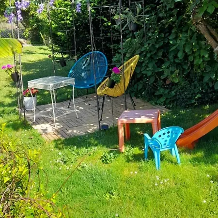 Maison Spacieuse Avec Piscine Et Jardin Holiday home *
