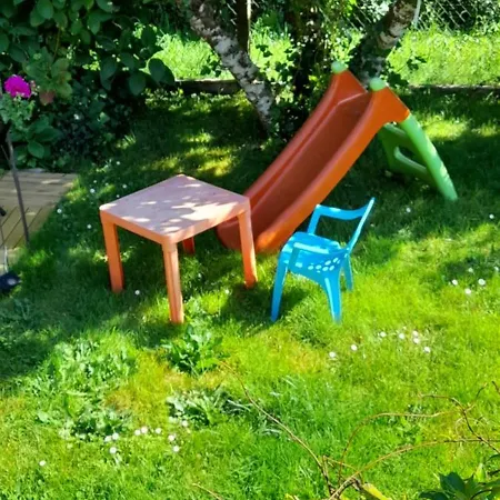 Maison Spacieuse Avec Piscine Et Jardin *