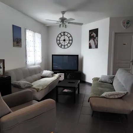 Maison Spacieuse Avec Piscine Et Jardin Уртен